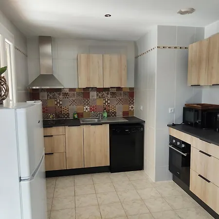 Charmante De Plain Pied Dans Quartier Calme Casa de Férias