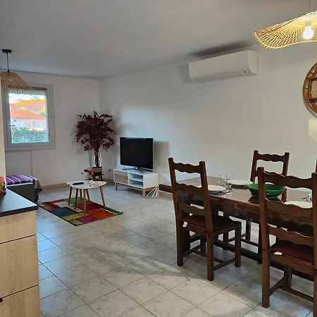 Casa de Férias Charmante De Plain Pied Dans Quartier Calme *